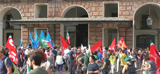 Presidio per giornalista aggredito a Torino. Sull’accaduto anche Mattarella: "Informare è documentare senza sconti"